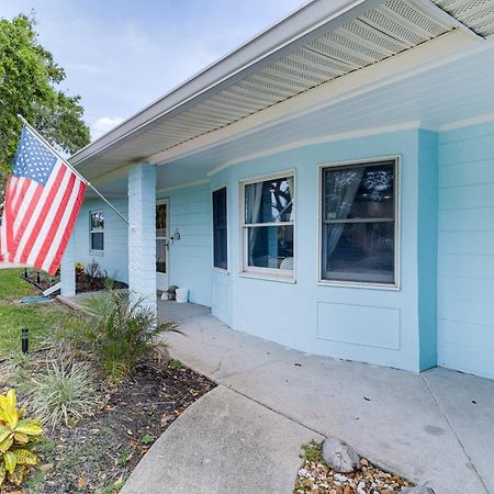 Pet-Friendly Cocoa Beach Home Walk To Beach! Exterior photo