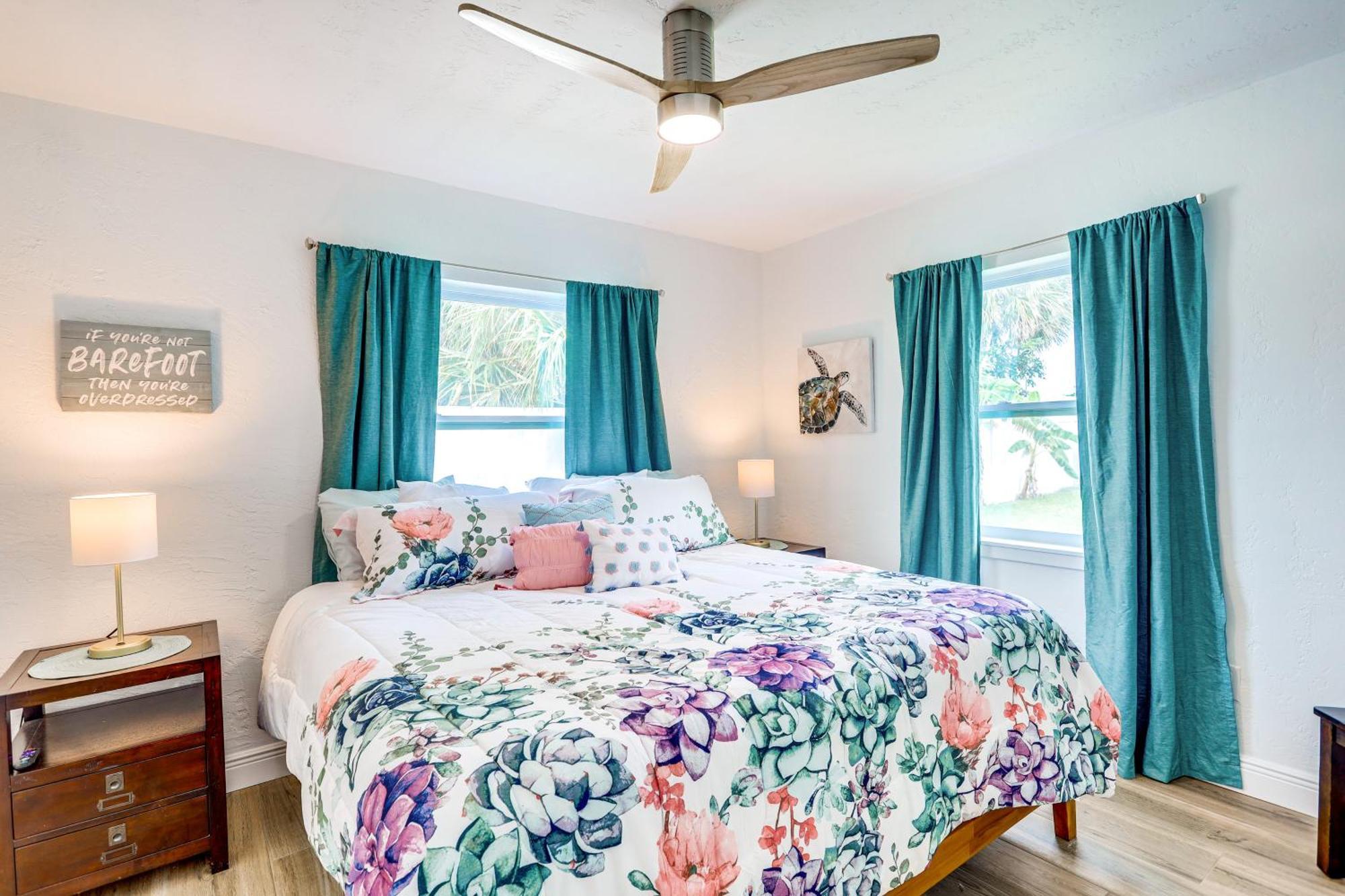 Pet-Friendly Cocoa Beach Home Walk To Beach! Exterior photo